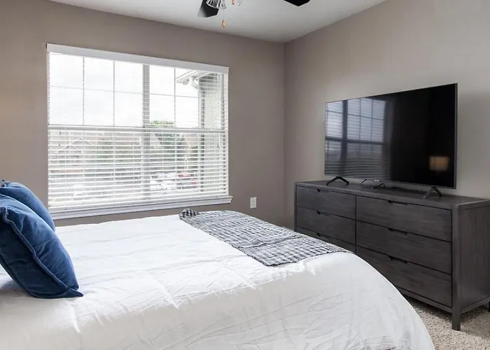 Apartment Landing Modern With Amazing Amenities Round Rock